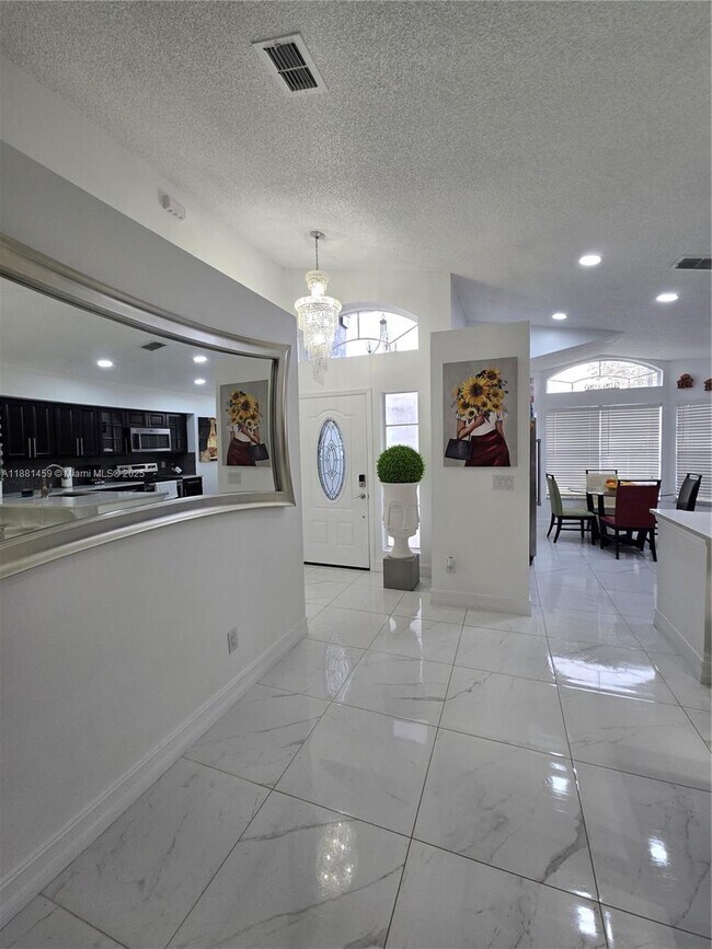 Foto del edificio - 1445 Avleigh Cir