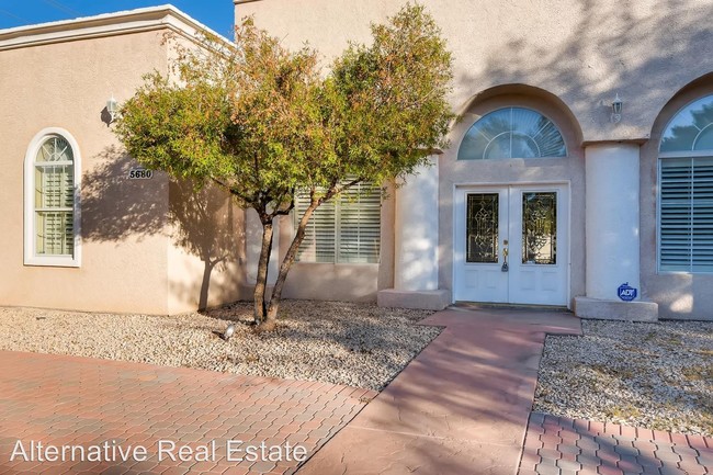 Building Photo - 6 br, 4 bath House - 5680 Darby Avenue