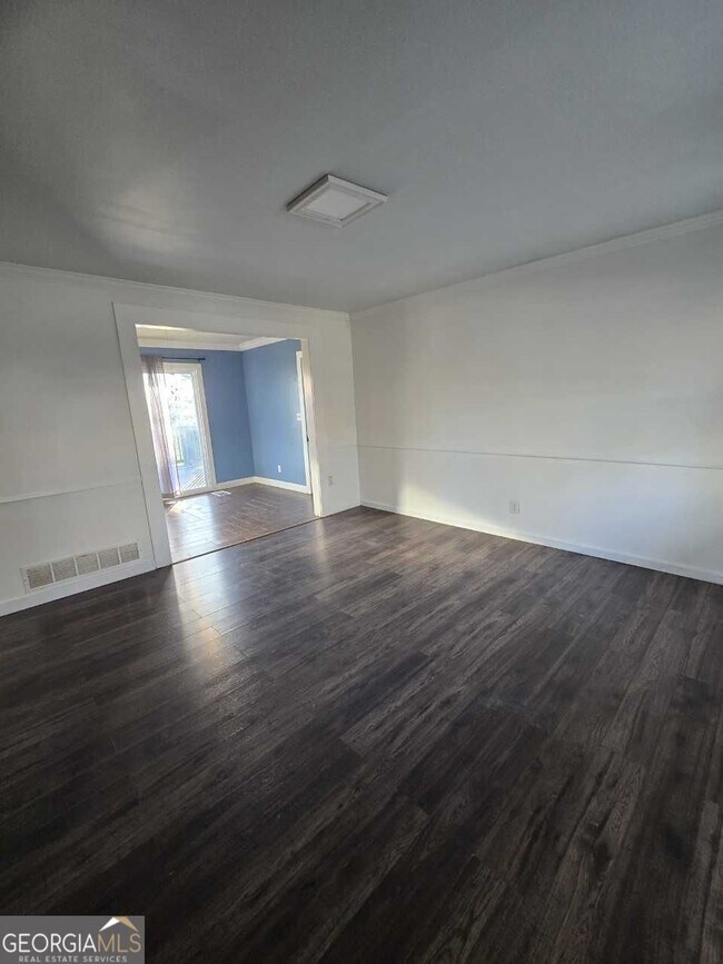 Foto del edificio - 707 Melrose Dr