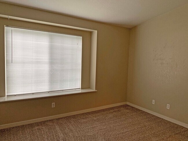 Foto del edificio - 1225 W Prospect Rd