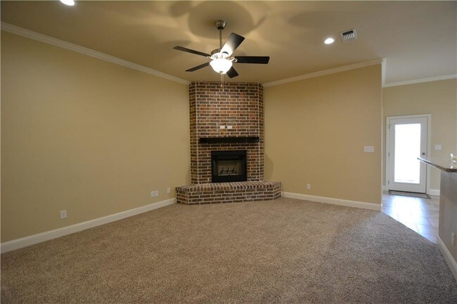 Building Photo - 3415 Ballam St