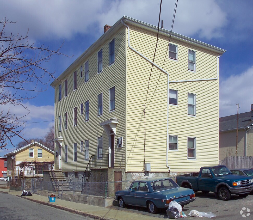 2022 Allen St, Fall River, MA 02724 Apartments 2022 Allen St Fall