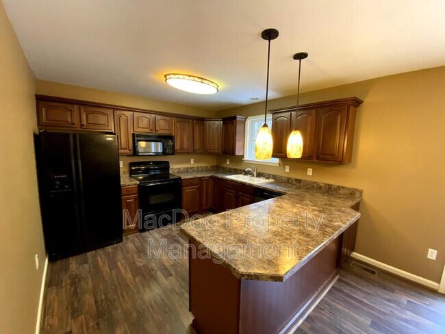 Foto del edificio - 1265 Ullainee Rd