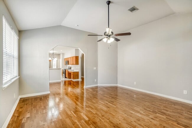 Building Photo - 7106 Blanco Pines Dr