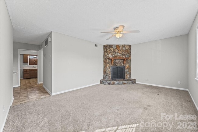 Building Photo - 5805 Hunting Ridge Ln