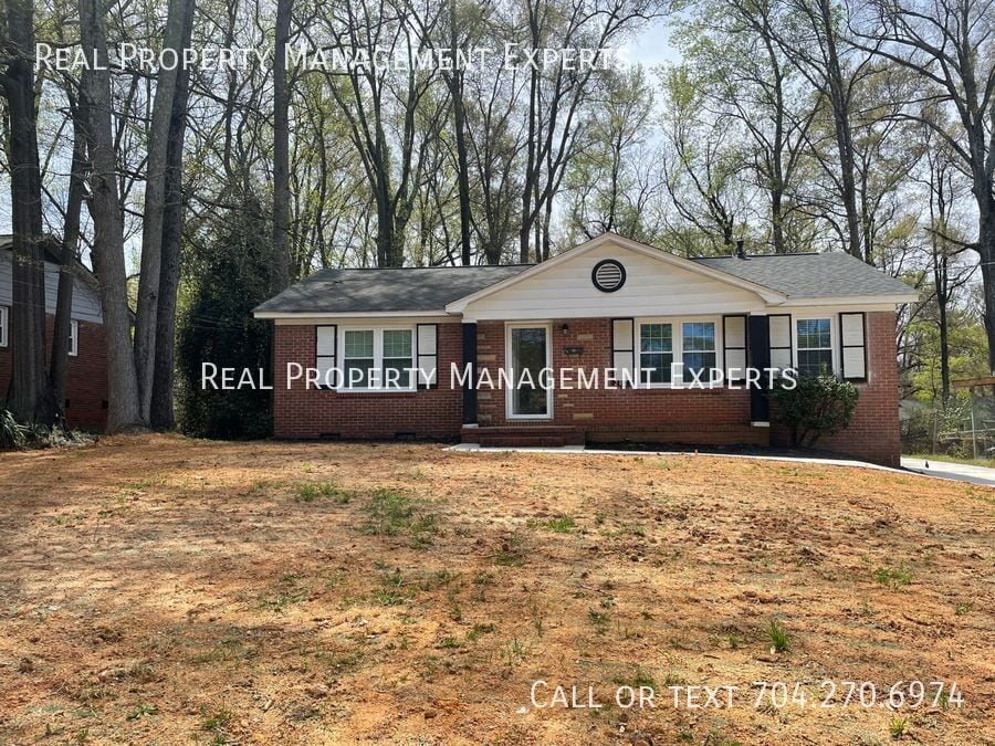 Foto principal - 2825 Wedgefield Dr