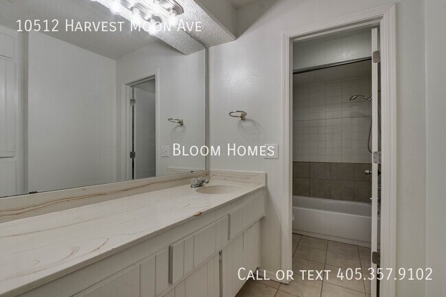 Building Photo - 10512 Harvest Moon Ave
