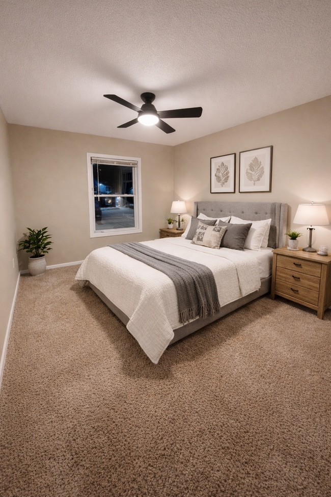 Building Photo - 629 Oak St SE