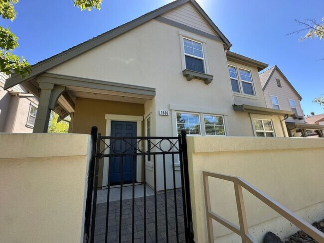 Foto del edificio - 1606 Lone Oak Trail