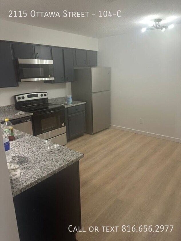 Foto principal - 2115 Ottawa St