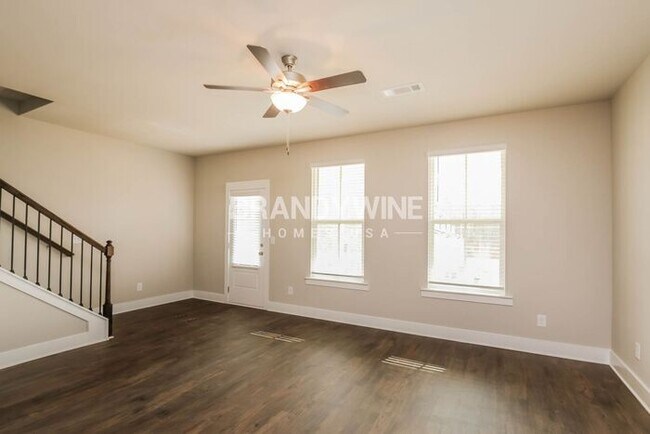 Building Photo - 827 Valtek Ct