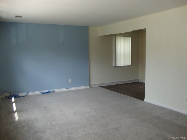 Building Photo - 276 Temple Hill Rd