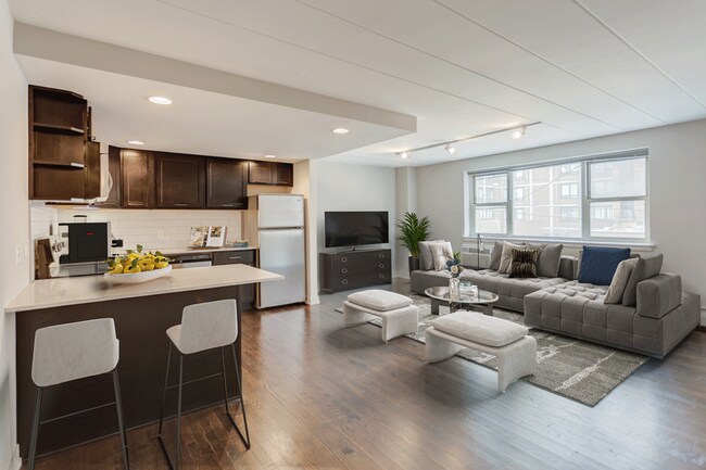 Building Photo - 6142 N Kenmore Ave