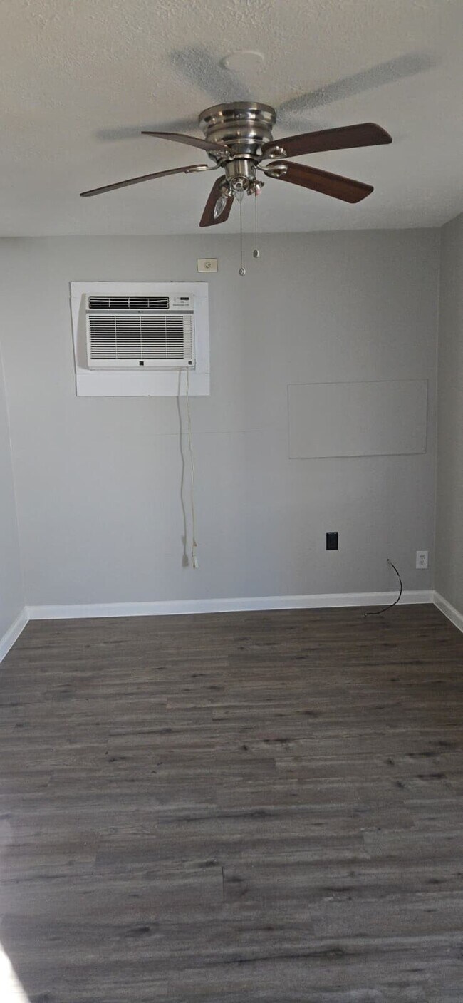 Foto del edificio - 6928 Hershe St