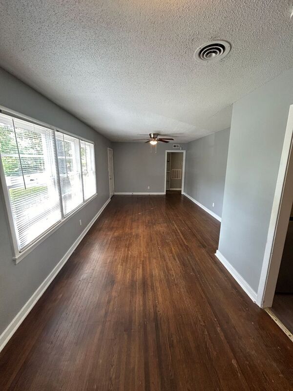 Building Photo - 809 Glen Ridge Dr