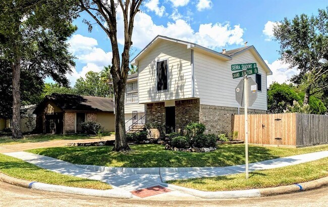 Building Photo - 919 Grand Jct Dr