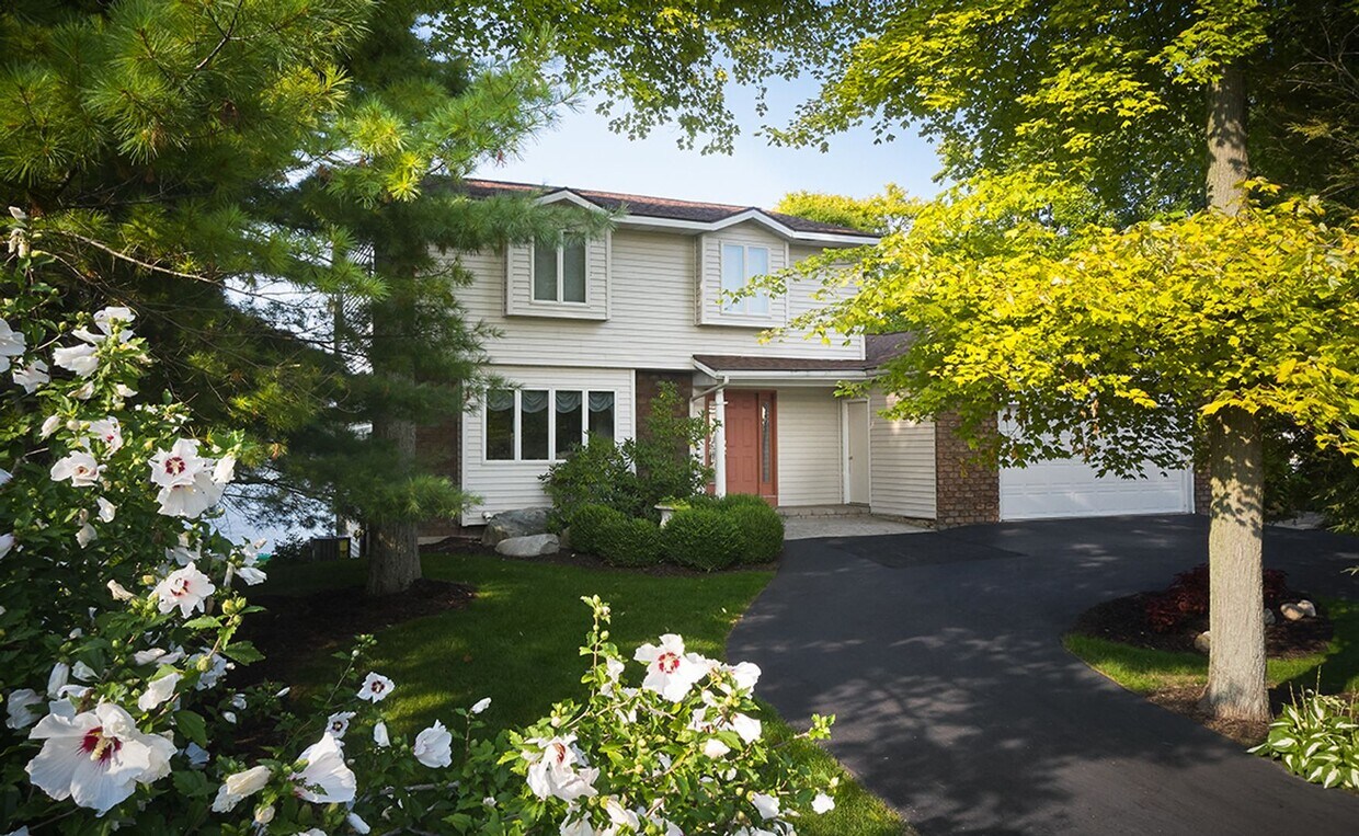 Available Now! Extraordinary Lakefront, F... - Available Now!  Extraordinary Lakefront, F...