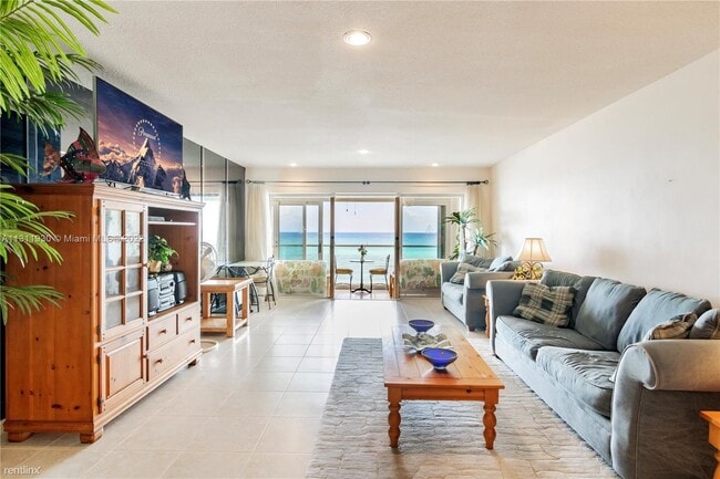 Building Photo - 3 br, 2 bath Condo - 2001 S Surf Rd Apt 6A