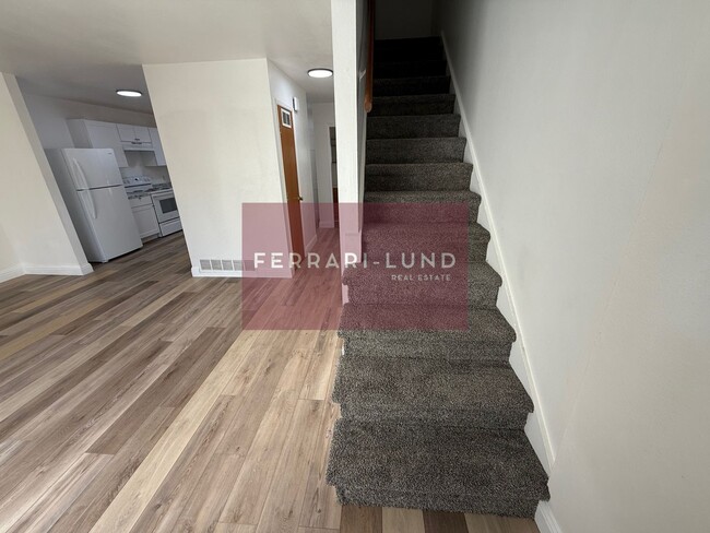 Foto del edificio - Townhome in Reno, 2 bedroom 1.5 bathroom -...