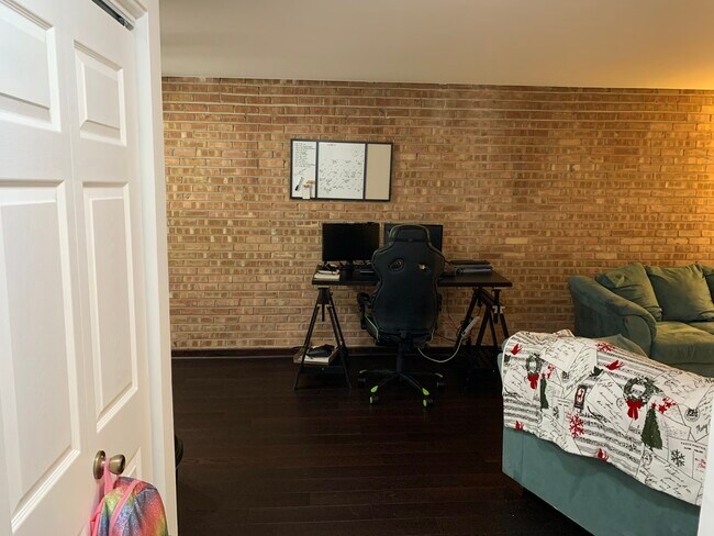 Foto del edificio - 2250 N Lincoln Ave