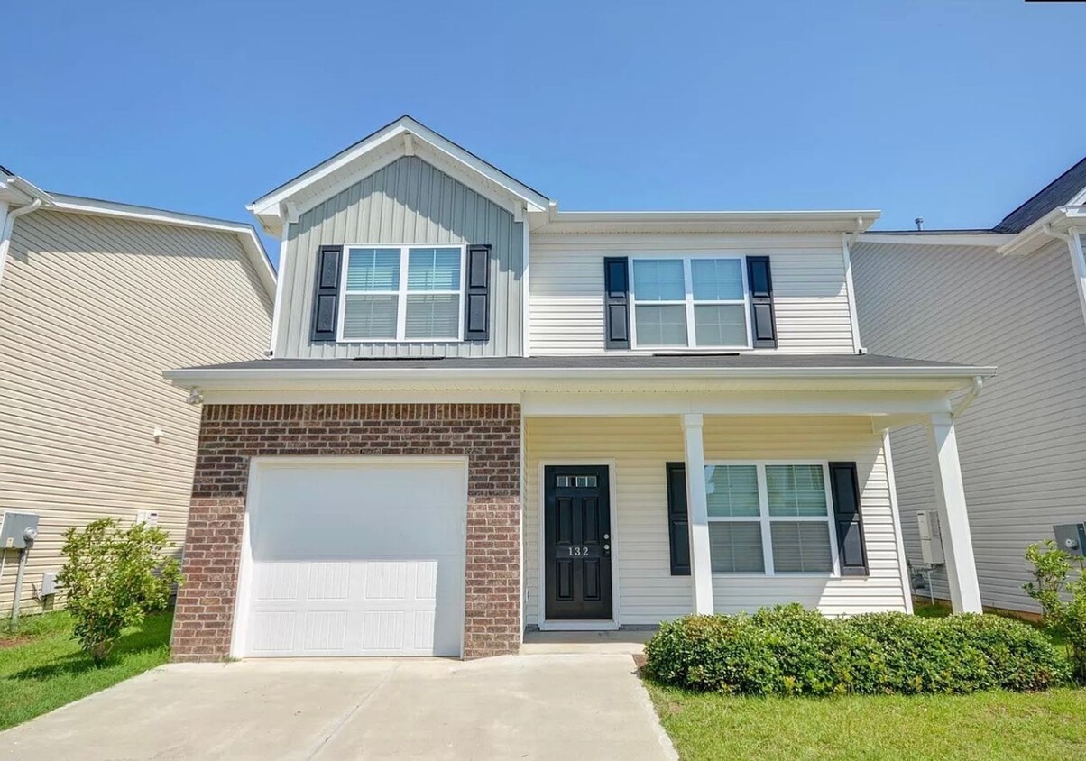 Foto principal - Beautiful 3 Bed, 2.5 Bath in Burnside Farm...