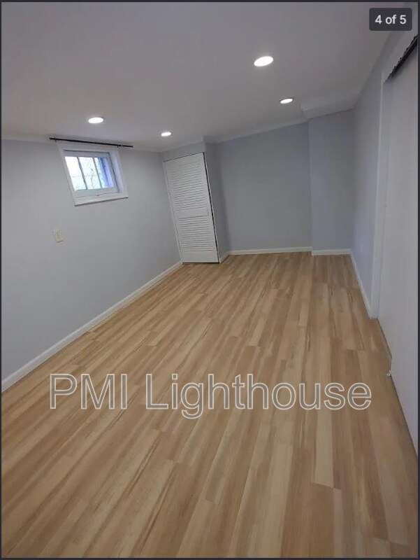 Foto del edificio - 60 Jefferson Rd