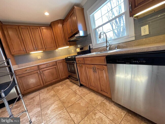 Building Photo - 4133 Novar Dr