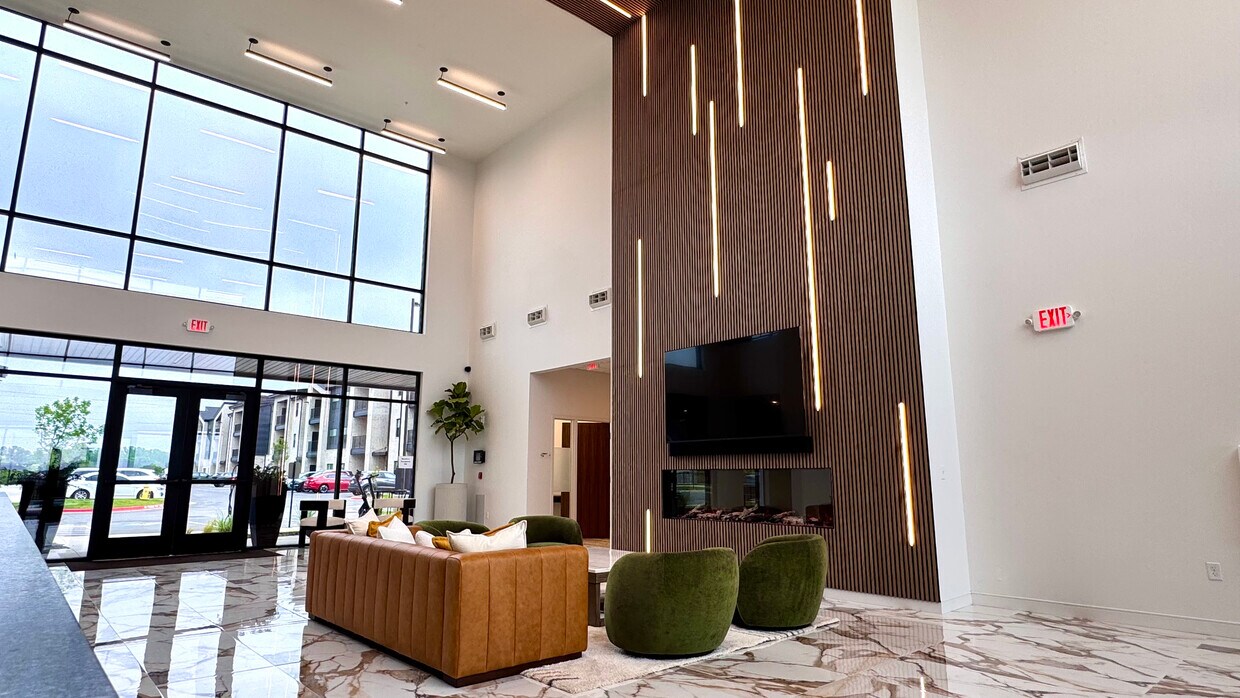 Foto principal - 102 West Crossing