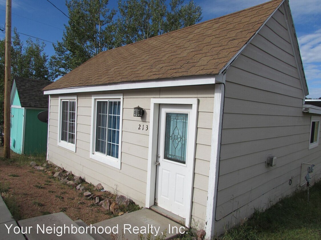 Foto principal - 2 br, 1 bath House - 213 N Second St