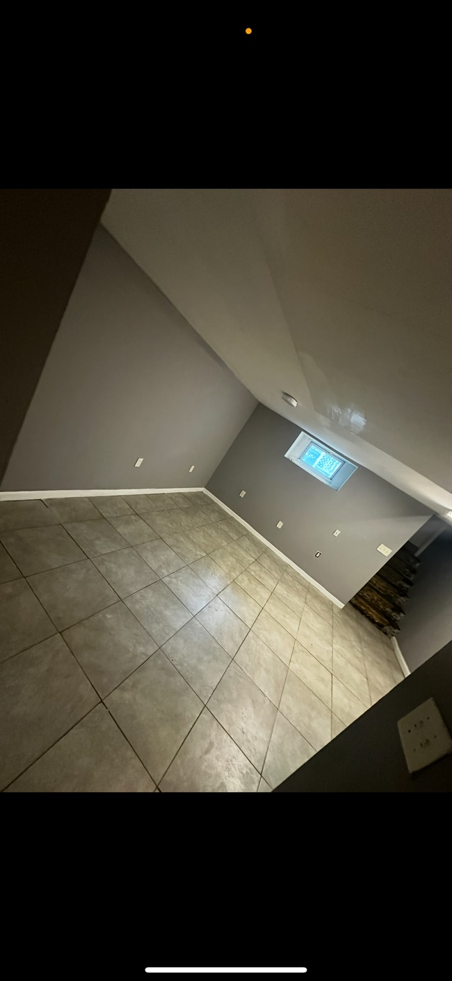 Building Photo - 42 Cottage St