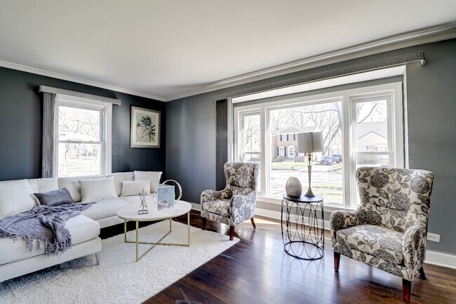 Foto del edificio - 1540 Bristol Ave