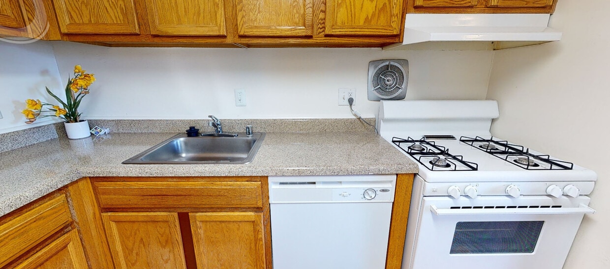 Photo - Lighthouse at Twin Lakes Apartment Homes