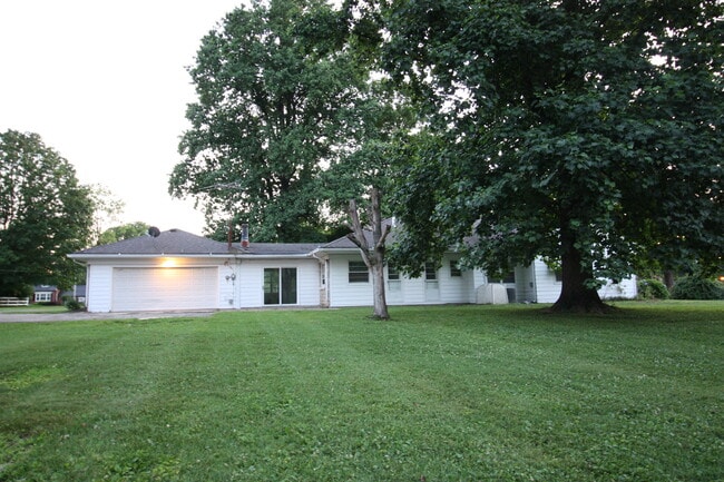 Building Photo - 203 Dorsey Way