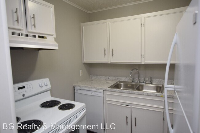 Building Photo - 1 br, 1 bath House - 100 Mcarthur St Apt 4