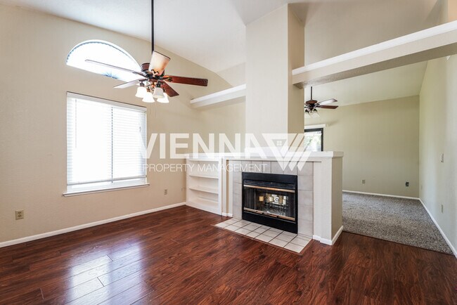 Foto del edificio - 3358 Brownlea Cir