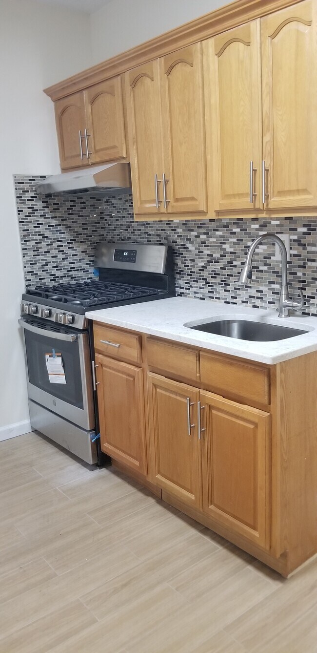Foto del edificio - 4711 Avenue D