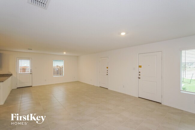 Foto del edificio - 6503 Cannonade Dr