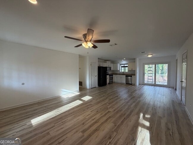 Foto del edificio - 2467 Verner Rd NW