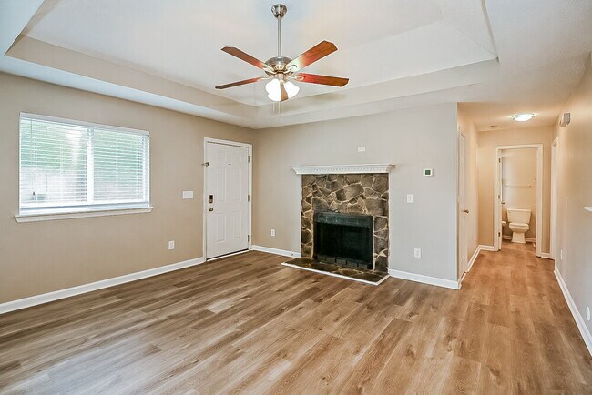 Building Photo - 108 Riverwood Dr
