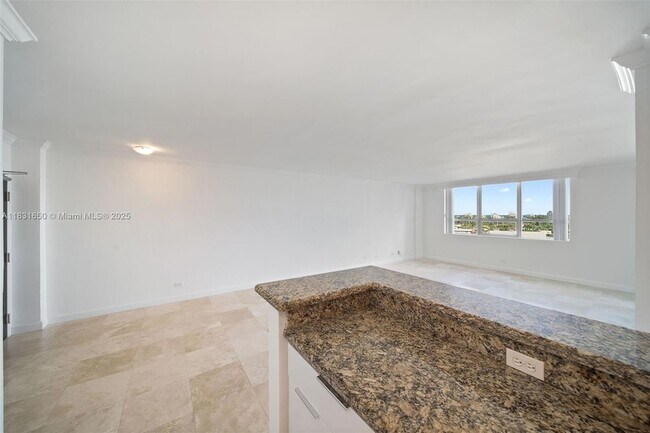 Foto del edificio - 1500 Bay Rd