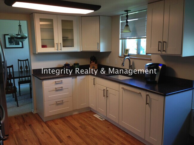 Building Photo - 13637 Pisces Ct