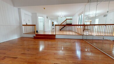Building Photo - 602 Sanderling Ct