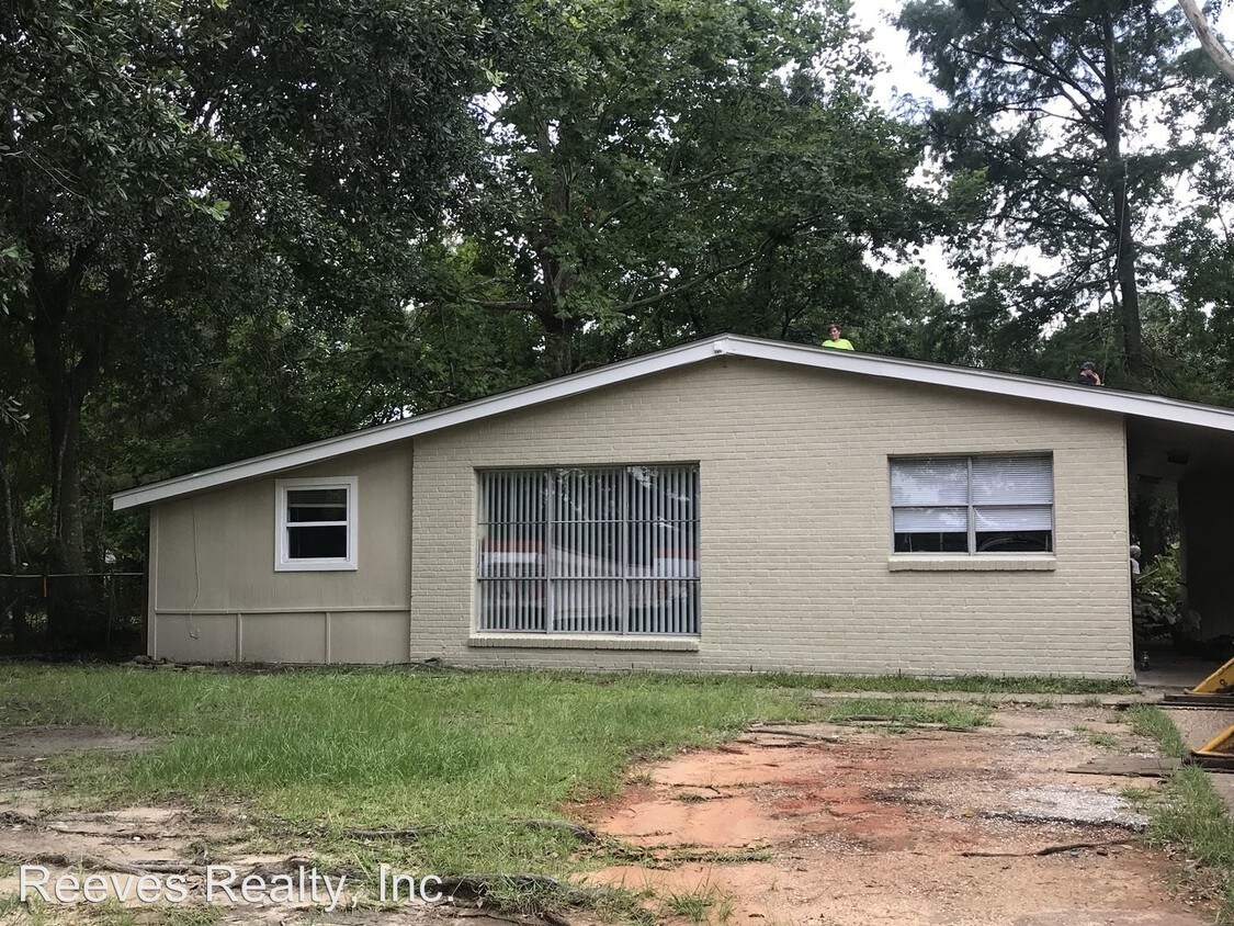2907 Halls Mill Rd, Mobile, AL 36606 House Rental in Mobile, AL