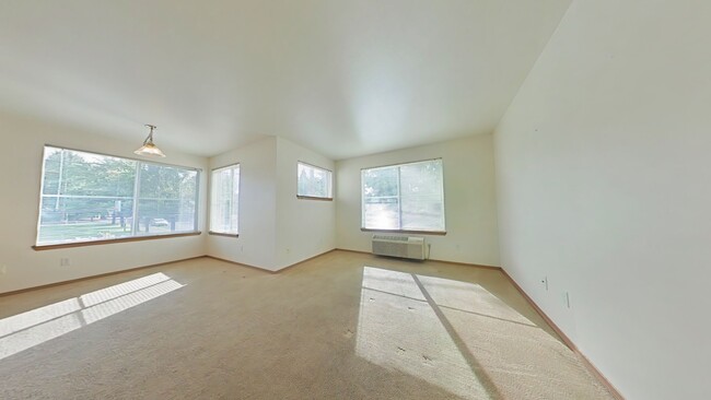 Building Photo - 1 Bedroom Apartment ~ Close to Campus