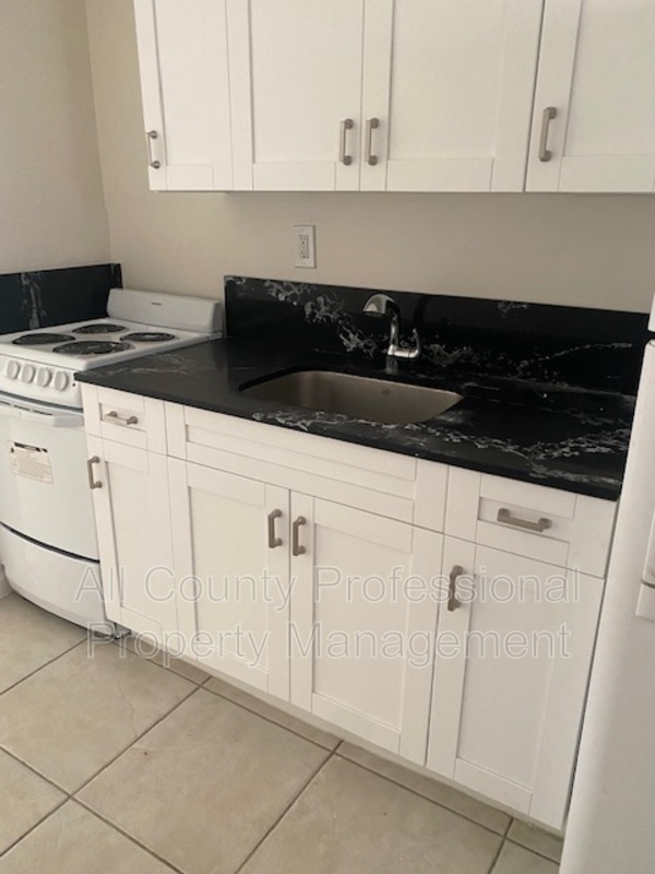 Foto del edificio - 6032 Pierce St