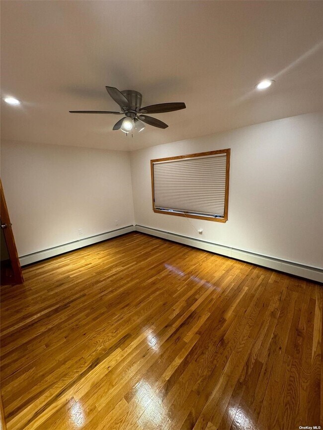 Foto del edificio - 22-11 Ryan St