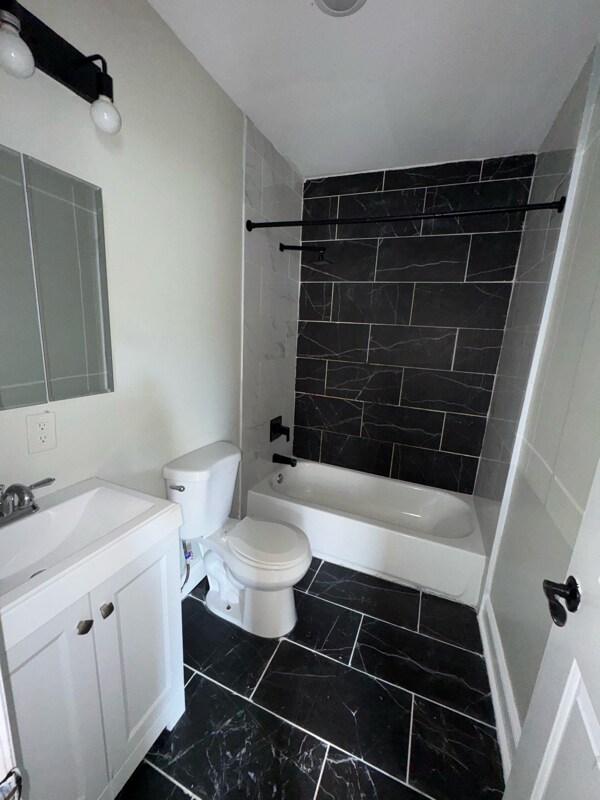 Foto del edificio - 495 Clinton Ave