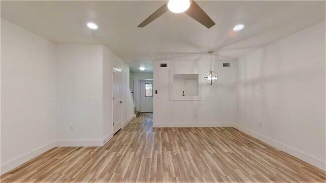 Building Photo - 1913 Hearthstone Dr