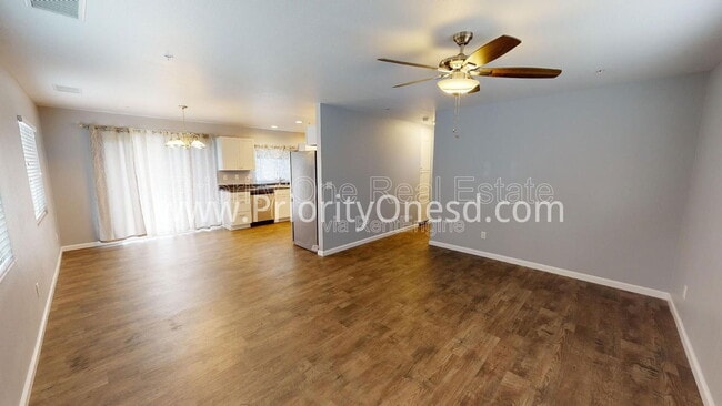 Building Photo - 3854 Alameda Way