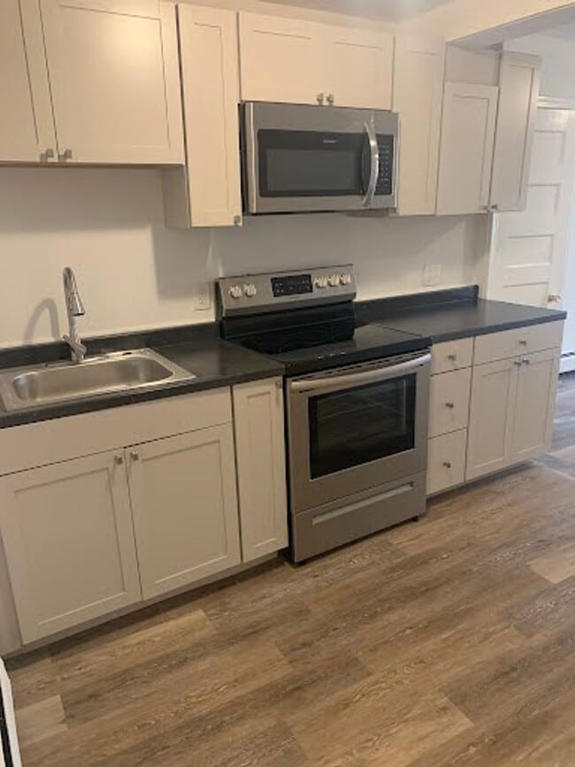 Foto del edificio - Renovated Studio Apartment
